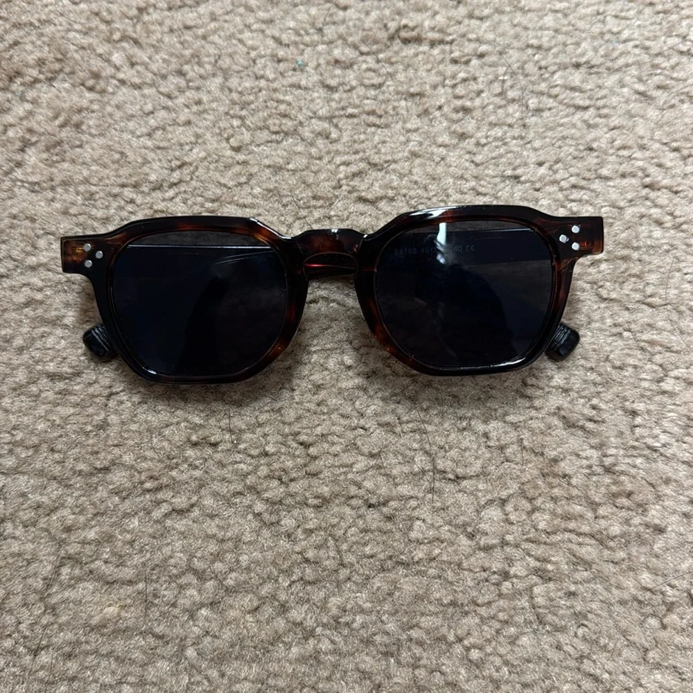 AIEYEZO Fashion Sunglasses for Men Women Classic Square Sun Glasses Thick Frame - Picture 3 of 5